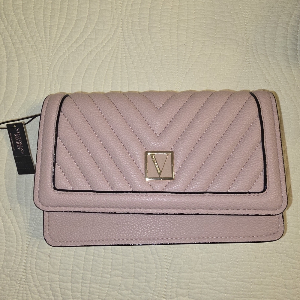 NWT Victoria's Secret Blush Pink Quilted Flap Wristlet